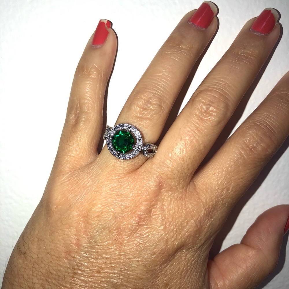LAST ONE‼️ 925 Sterling Silver Emerald gemstone Ring - Picture 8 of 9